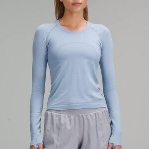 Lululemon Swiftly Tech Long-Sleeve Shirt 2.0
Waist Length Blue Willow  Size 6